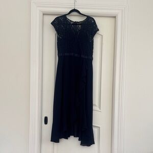 Elegant Navy Lace Evening Dress